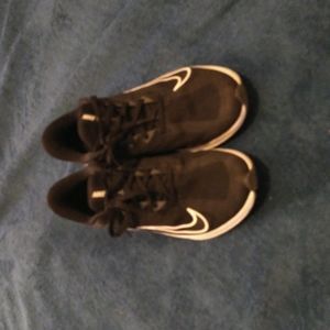 8.5 size Nike shoe for men